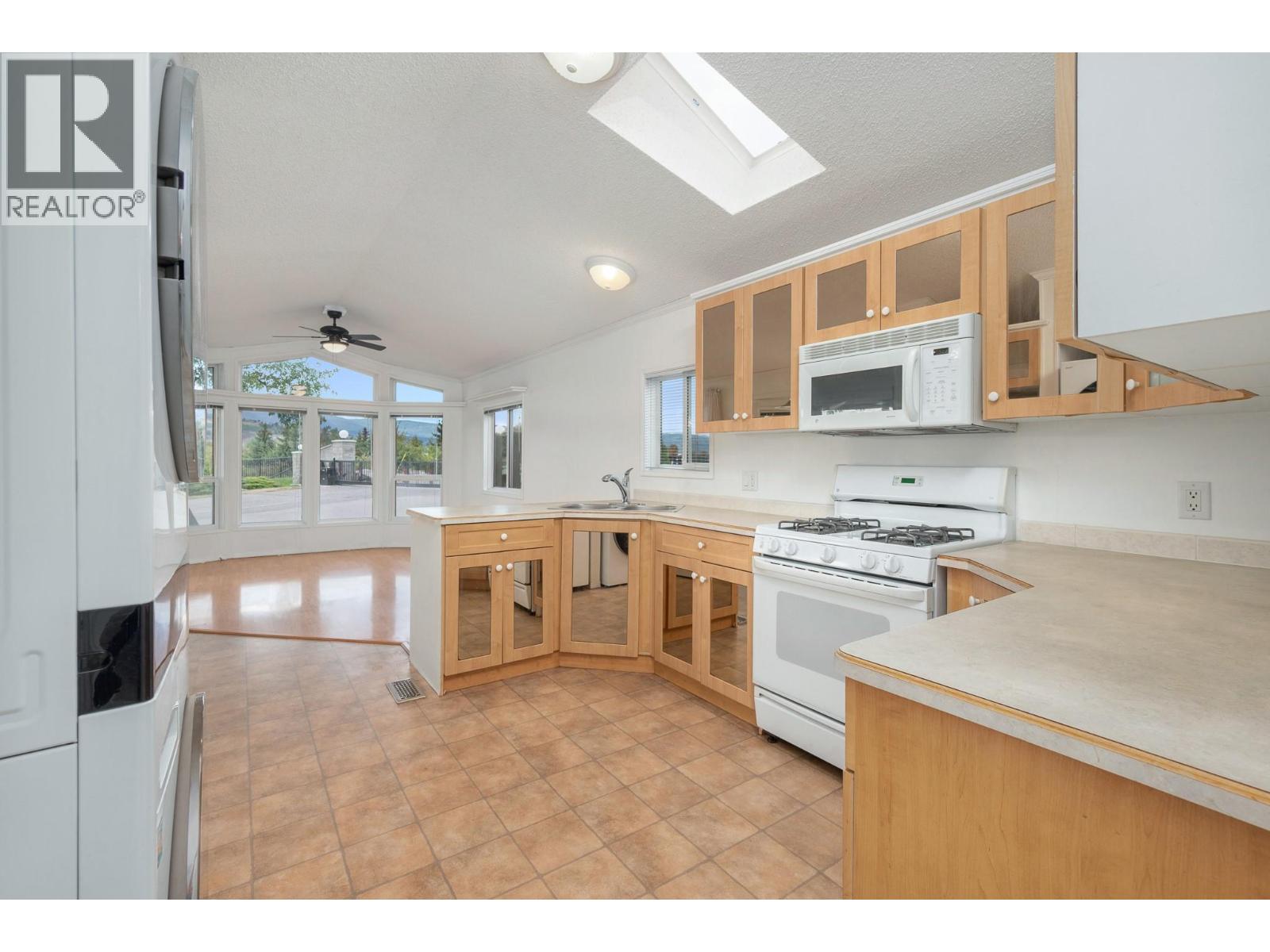 8000 Highland Road Unit# 98, Vernon, British Columbia  V1B 3W5 - Photo 8 - 10400563
