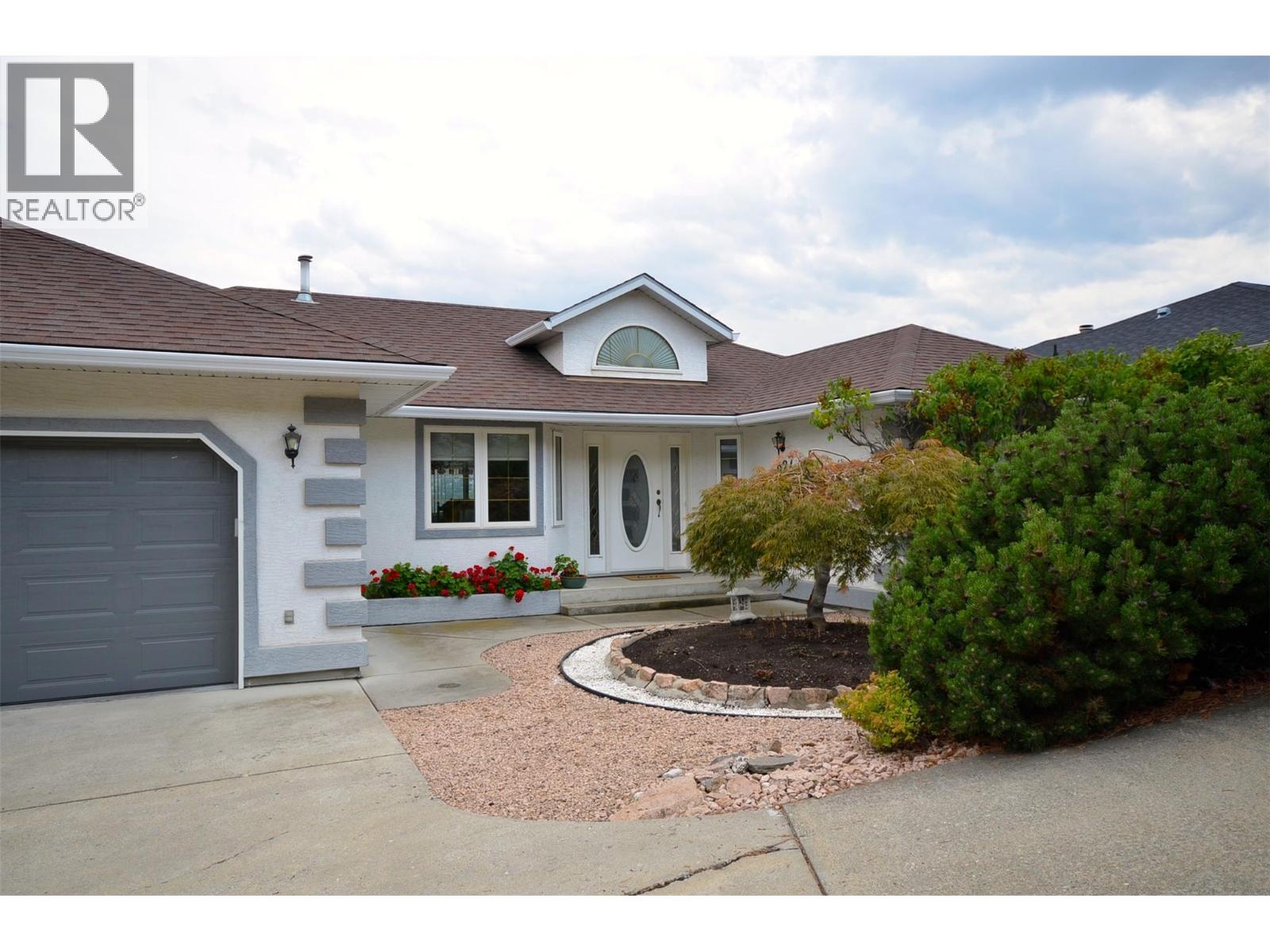 7927 Stoneridge Drive, Coldstream, British Columbia  V1B 2T7 - Photo 1 - 10399467