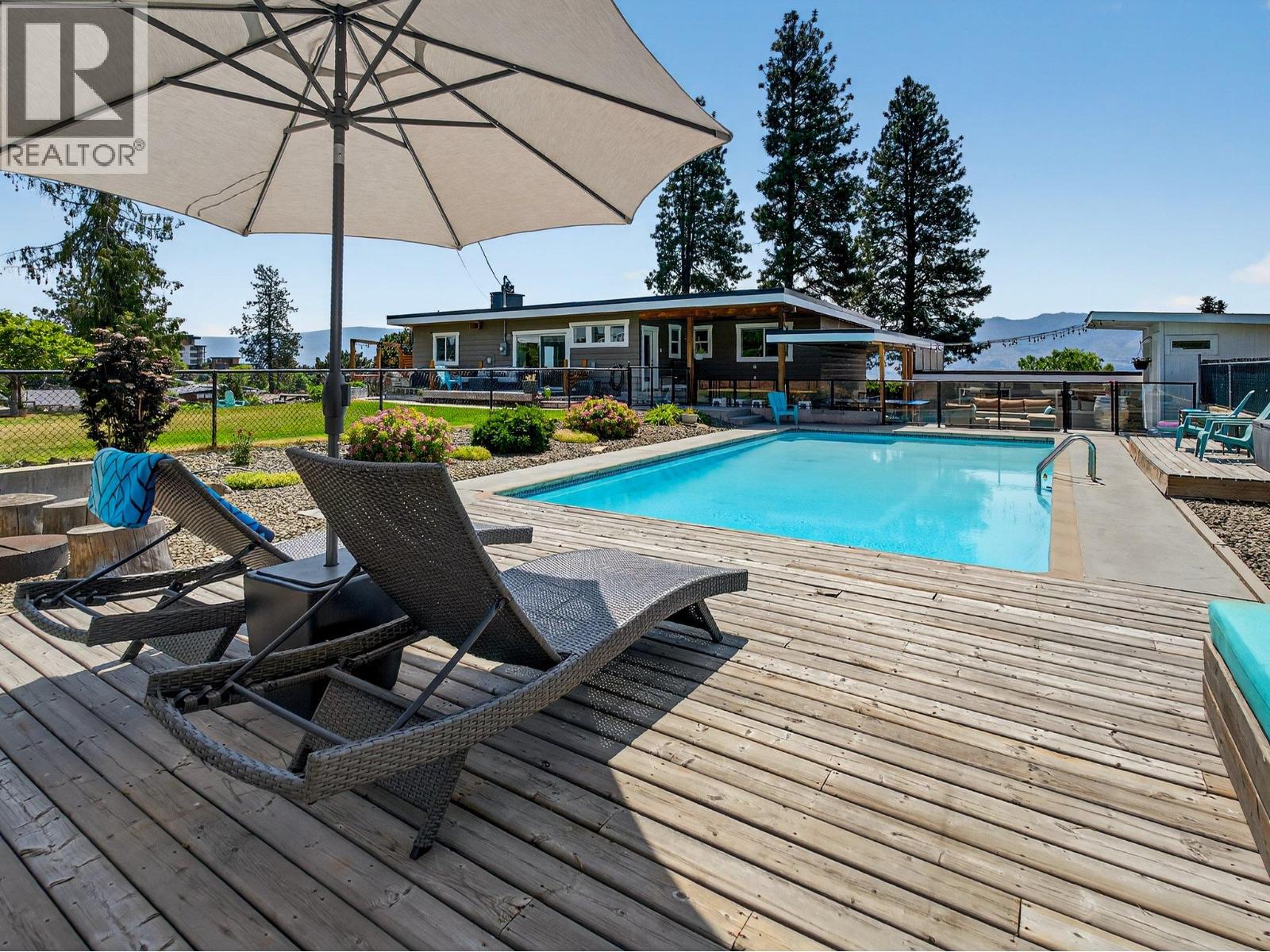 2715 Boucherie Road, West Kelowna, British Columbia  V1Z 2G3 - Photo 1 - 10400834