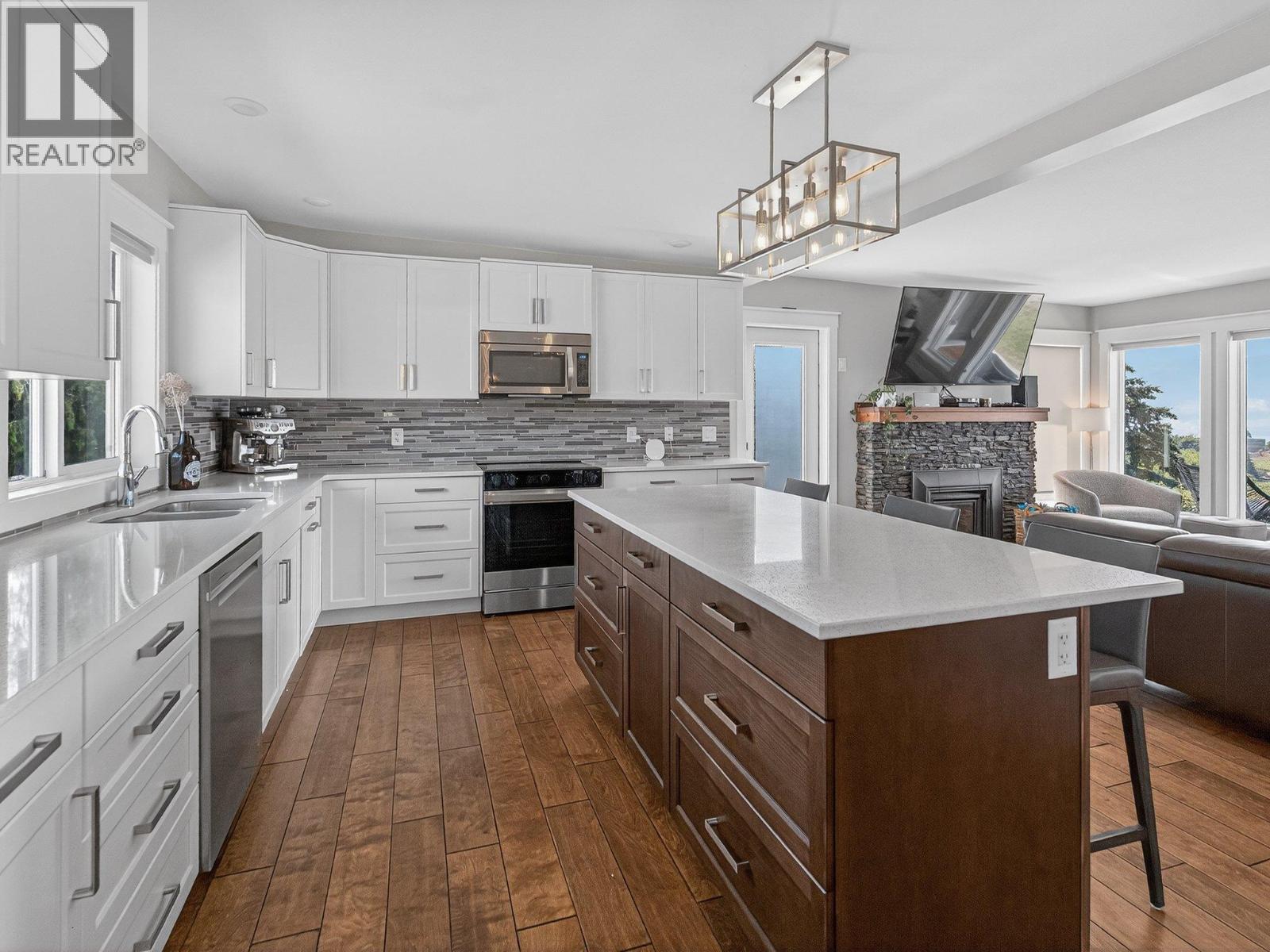 2715 Boucherie Road, West Kelowna, British Columbia  V1Z 2G3 - Photo 17 - 10400834