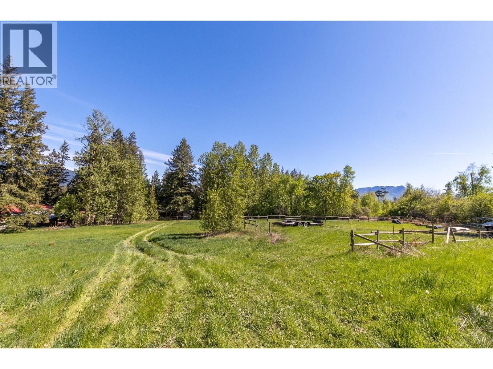 3591 65 Avenue Nw, Salmon Arm, British Columbia  V1E 3A2 - Photo 31 - 10400735