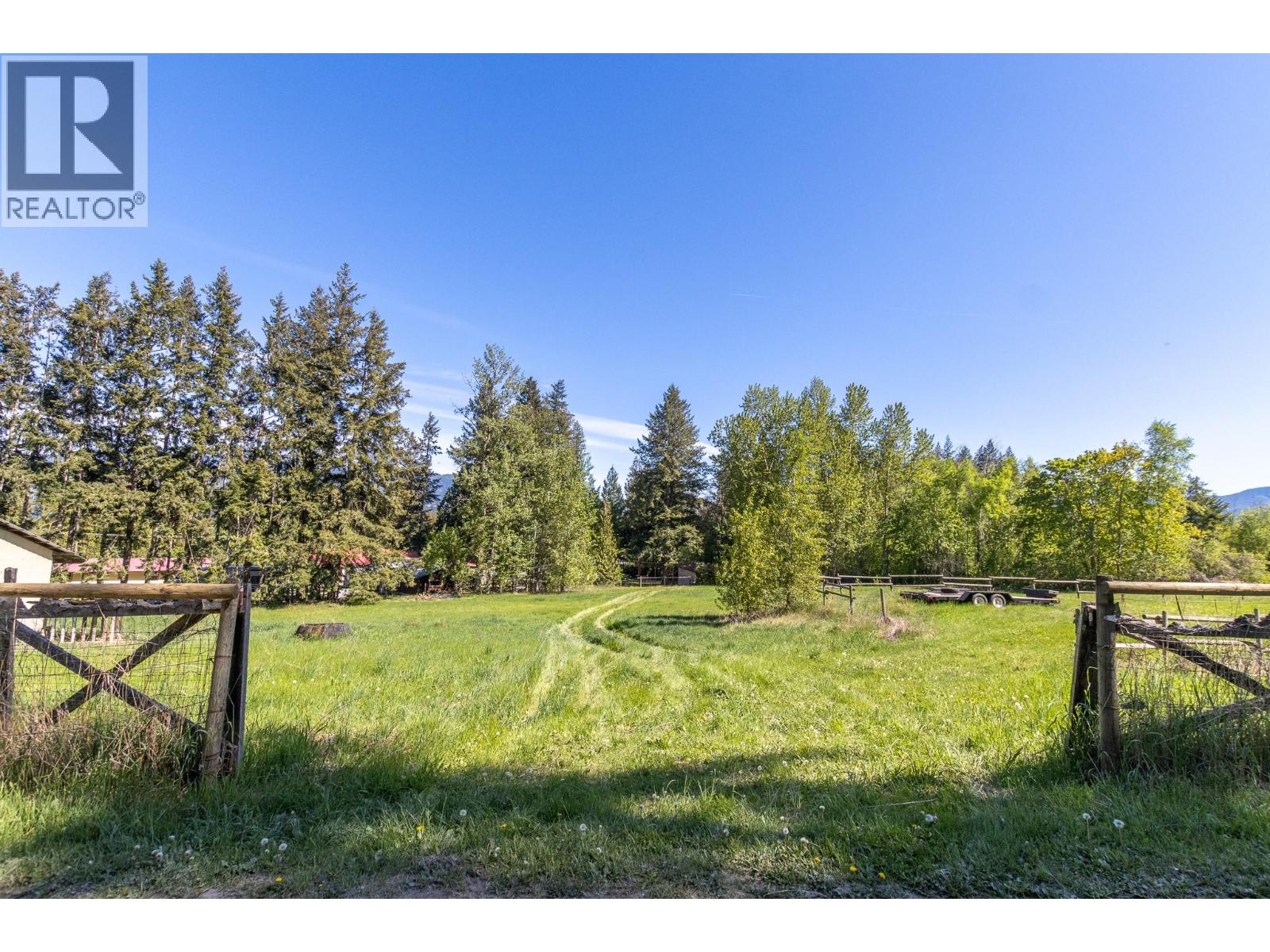 3591 65 Avenue Nw, Salmon Arm, British Columbia  V1E 3A2 - Photo 33 - 10400735