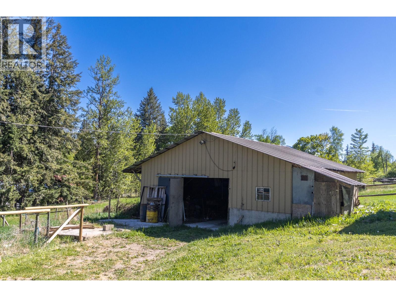 3591 65 Avenue Nw, Salmon Arm, British Columbia  V1E 3A2 - Photo 38 - 10400735
