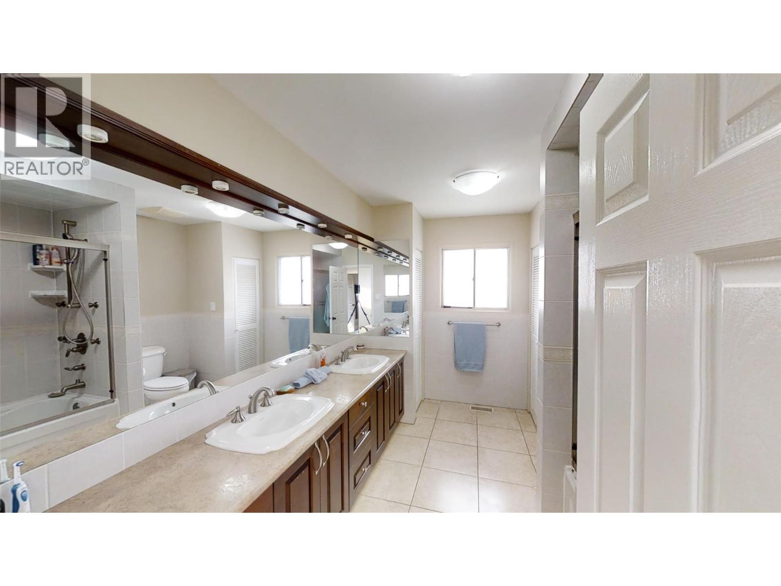 1705 Knollwood Crescent, Kamloops, British Columbia  V2C 4M3 - Photo 3 - 10400858