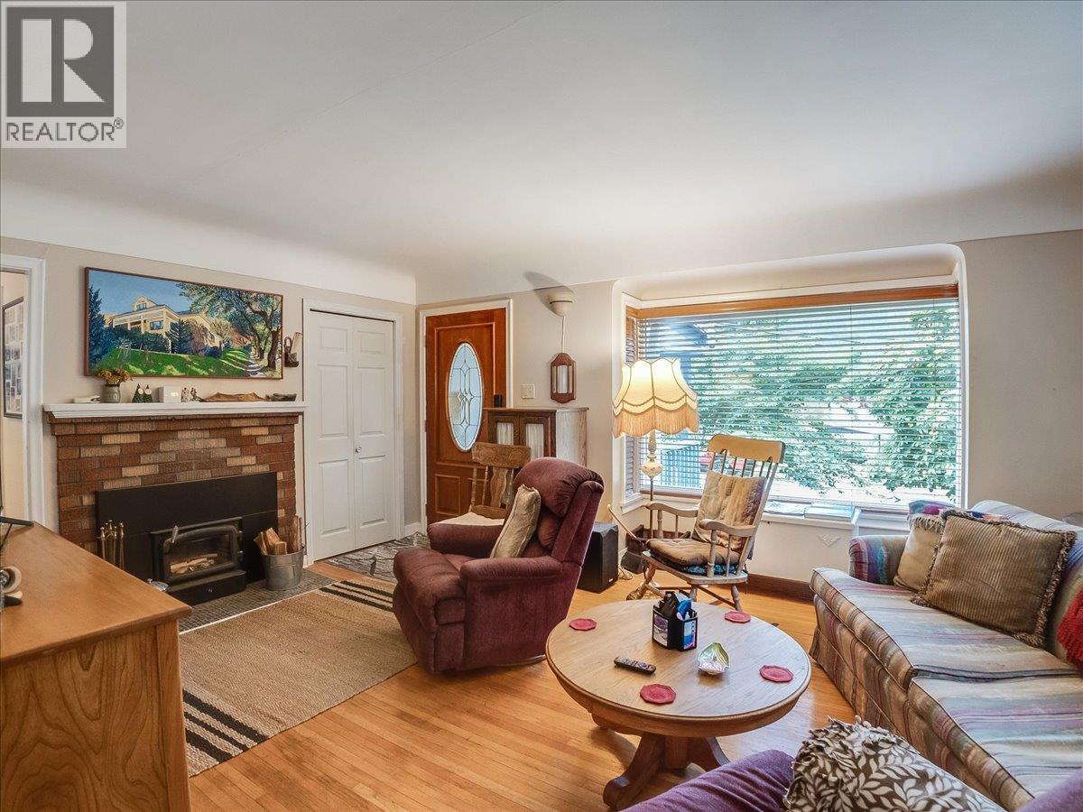 908 Fifth Street, Nelson, British Columbia  V1L 2X8 - Photo 17 - 10400852