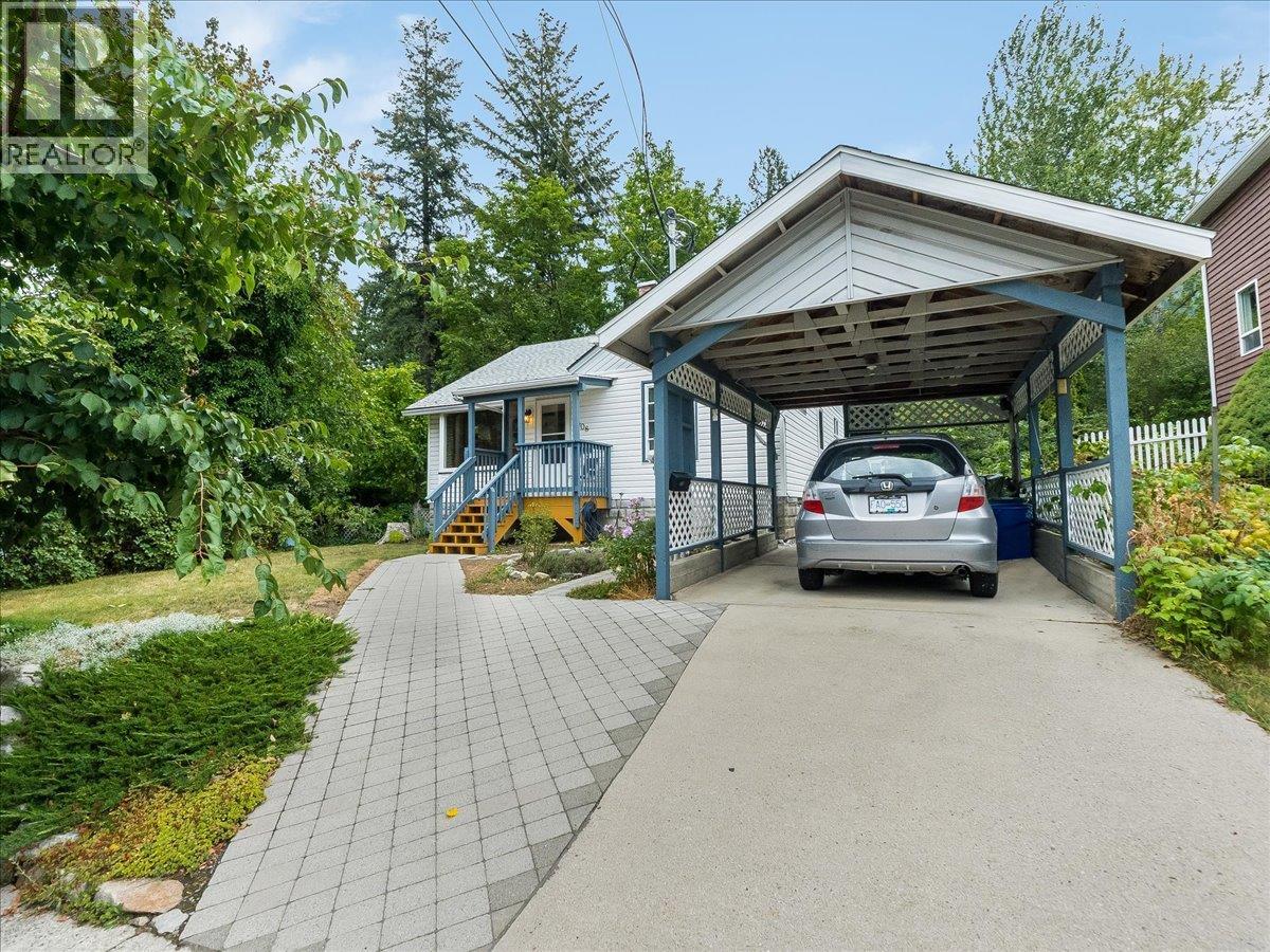 908 Fifth Street, Nelson, British Columbia  V1L 2X8 - Photo 2 - 10400852