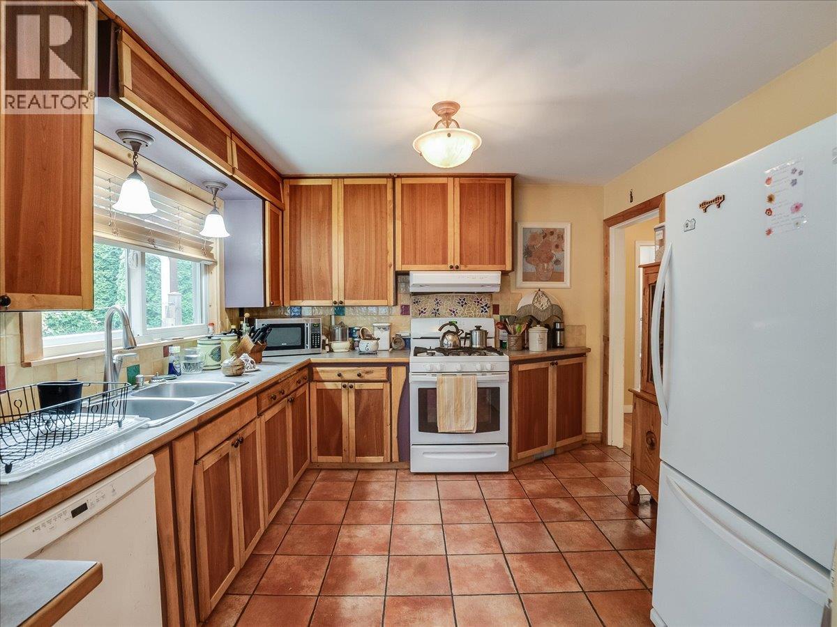 908 Fifth Street, Nelson, British Columbia  V1L 2X8 - Photo 22 - 10400852