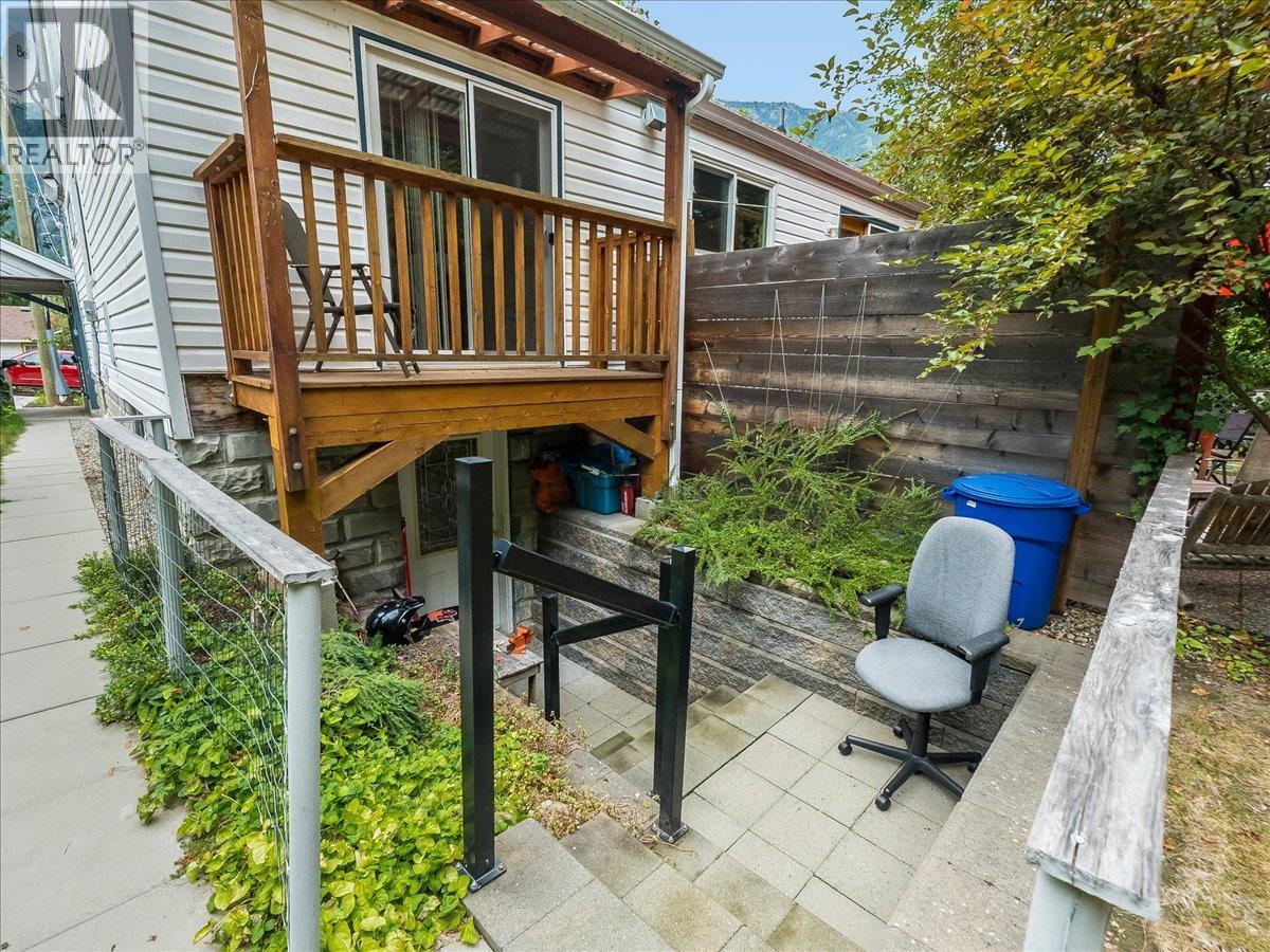 908 Fifth Street, Nelson, British Columbia  V1L 2X8 - Photo 36 - 10400852