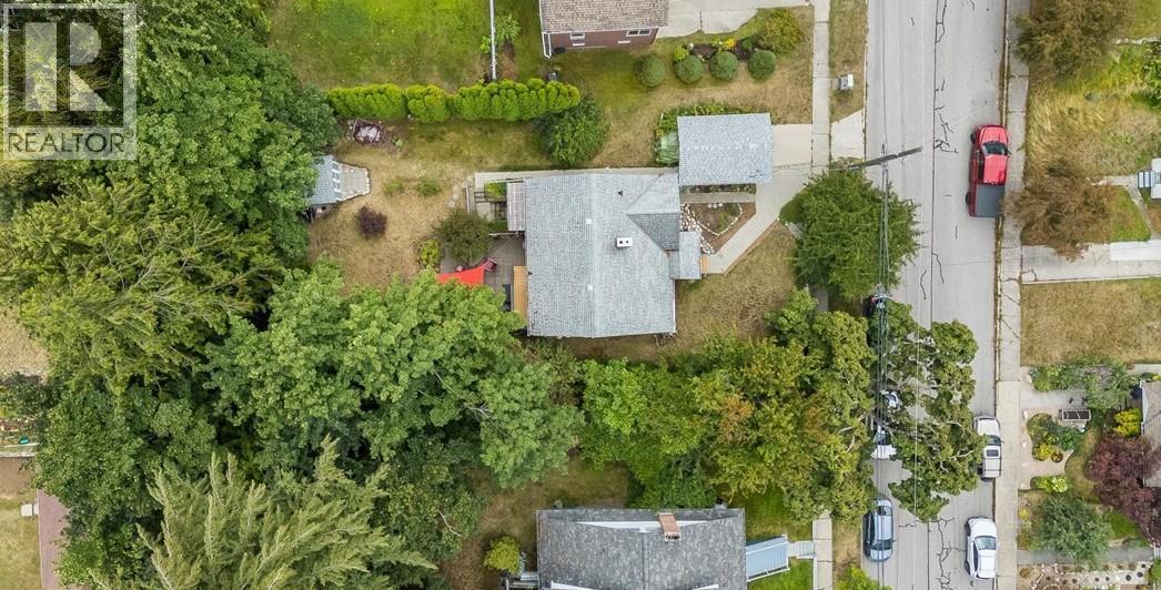 908 Fifth Street, Nelson, British Columbia  V1L 2X8 - Photo 5 - 10400852