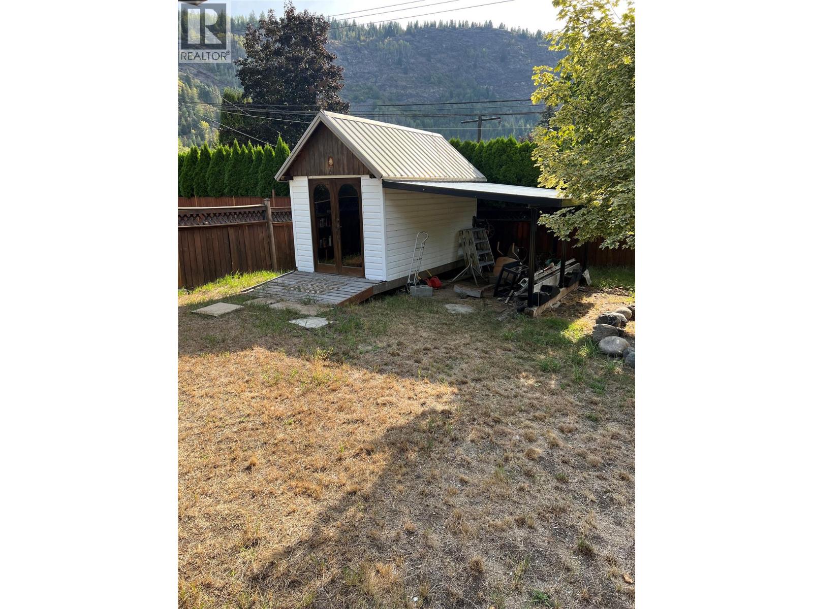 1116 Marianna Crescent, Trail, British Columbia  V1R 1C7 - Photo 20 - 10400672