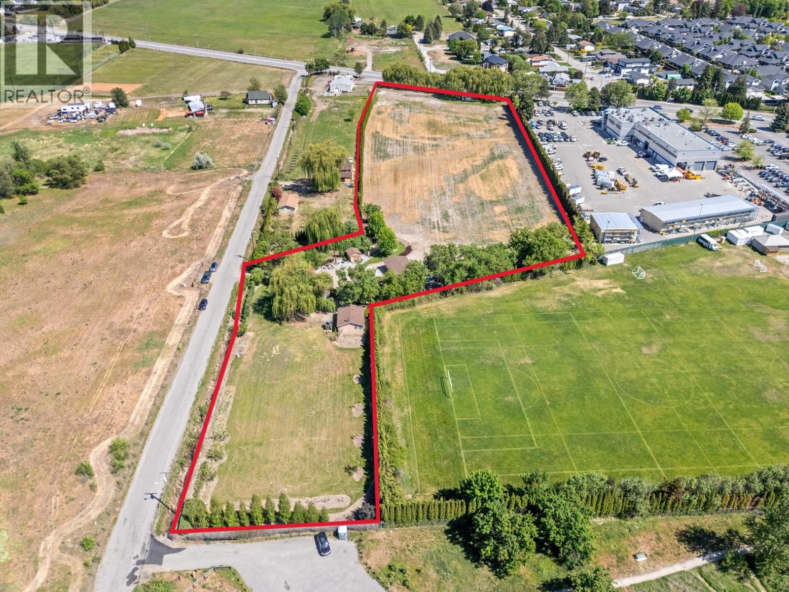 1789 Munson Road, Kelowna, British Columbia  V1W 2G8 - Photo 2 - 10400136