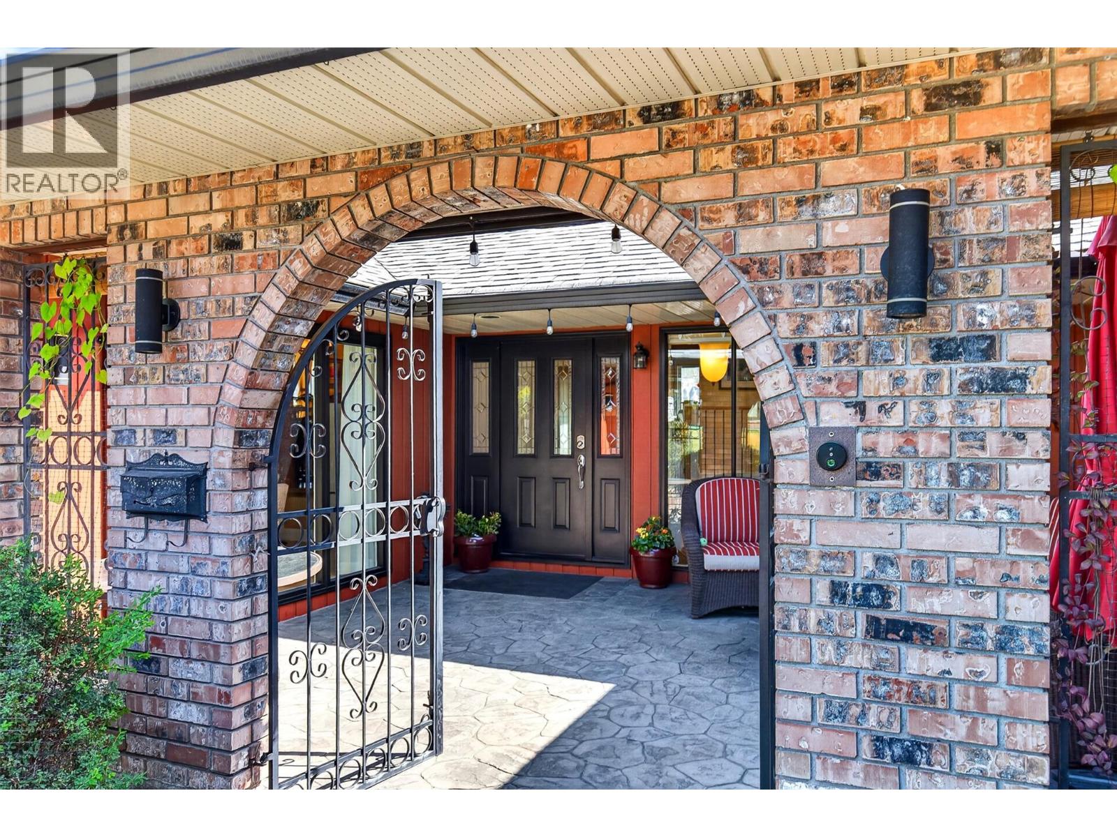 1645 Smithson Place, Kelowna, British Columbia  V1Y 8N5 - Photo 5 - 10400386