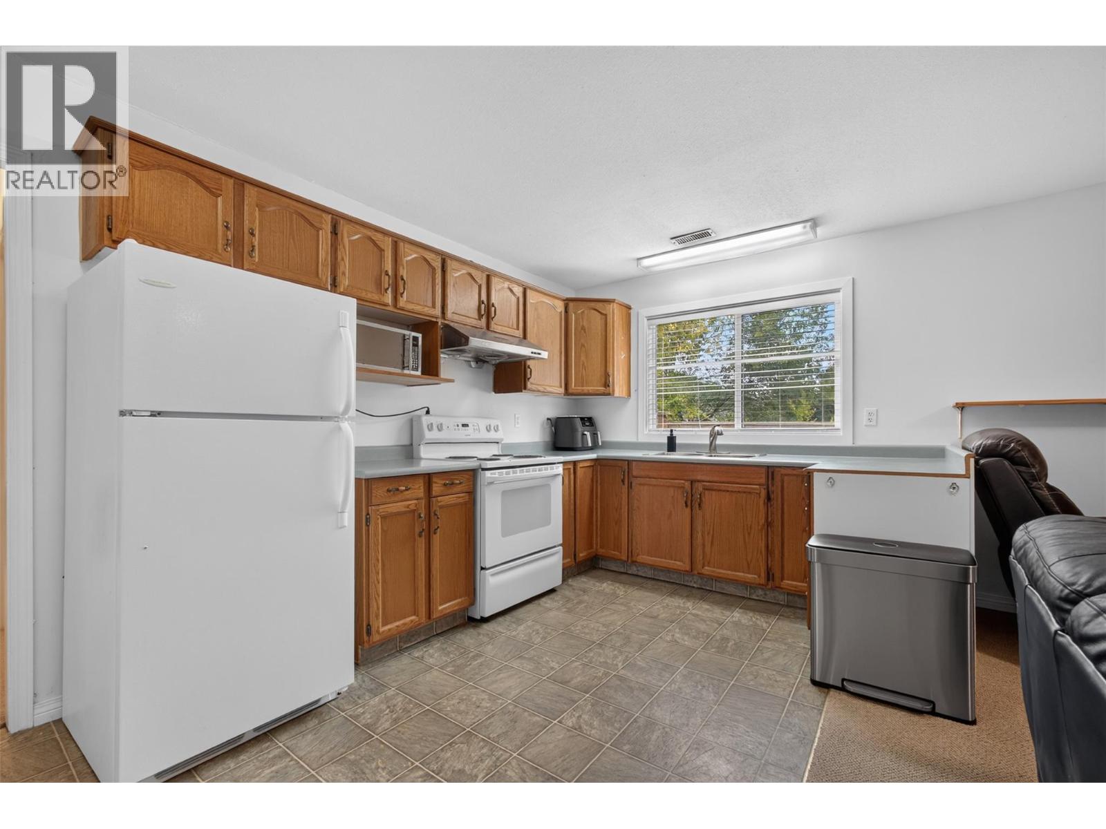 232 Ranchland Court, Kelowna, British Columbia  V1V 1S3 - Photo 21 - 10399088