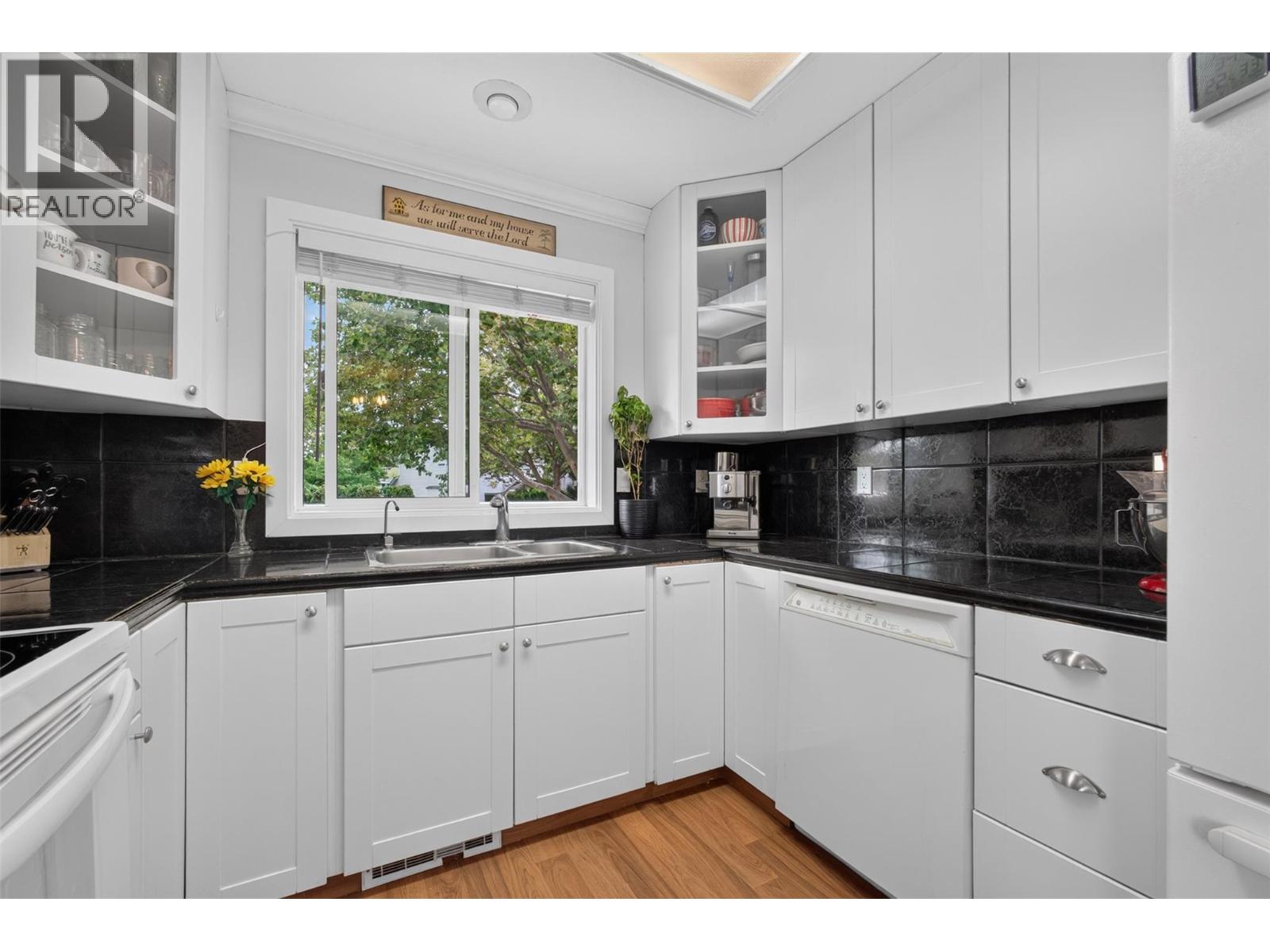 232 Ranchland Court, Kelowna, British Columbia  V1V 1S3 - Photo 3 - 10399088