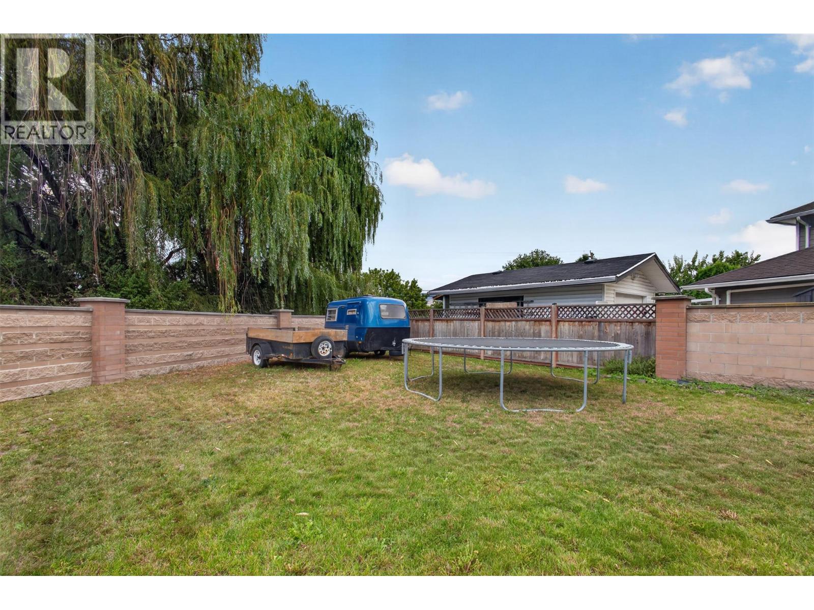 232 Ranchland Court, Kelowna, British Columbia  V1V 1S3 - Photo 30 - 10399088