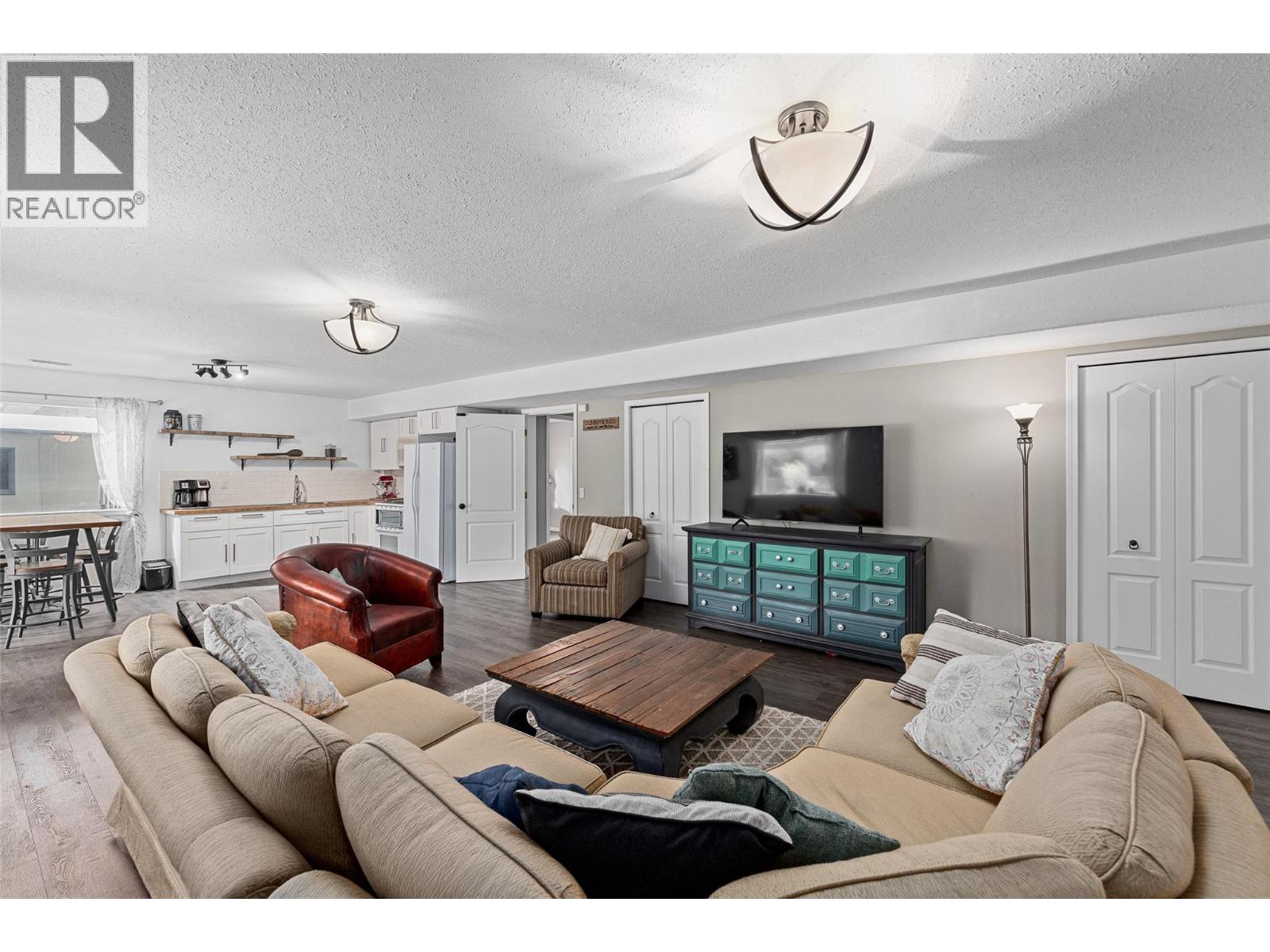 145 Magic Drive, Kelowna, British Columbia  V1V 1N2 - Photo 33 - 10400137