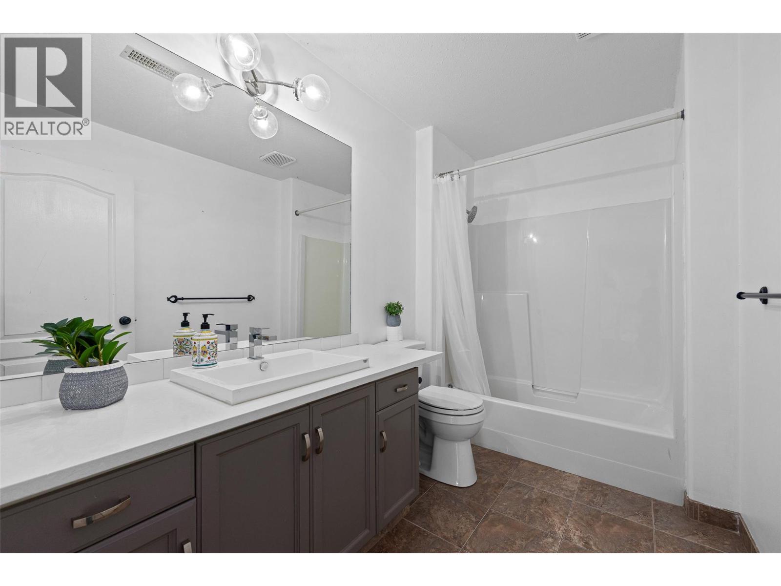 145 Magic Drive, Kelowna, British Columbia  V1V 1N2 - Photo 38 - 10400137
