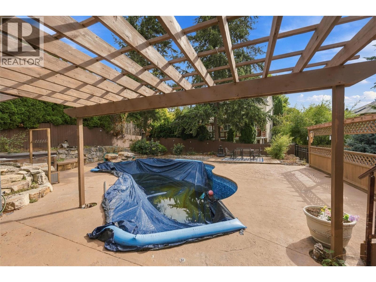 145 Magic Drive, Kelowna, British Columbia  V1V 1N2 - Photo 39 - 10400137