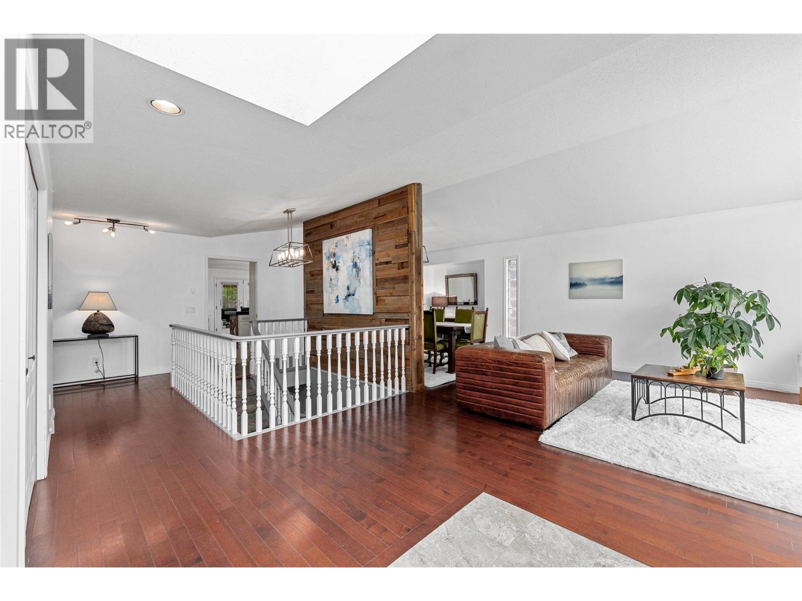145 Magic Drive, Kelowna, British Columbia  V1V 1N2 - Photo 4 - 10400137