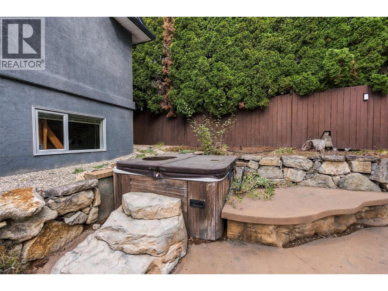 145 Magic Drive, Kelowna, British Columbia  V1V 1N2 - Photo 44 - 10400137