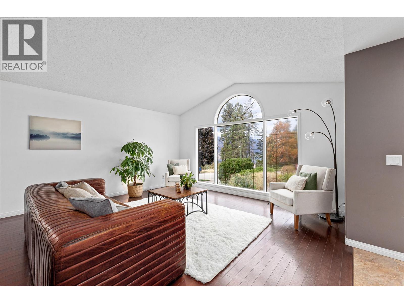 145 Magic Drive, Kelowna, British Columbia  V1V 1N2 - Photo 5 - 10400137