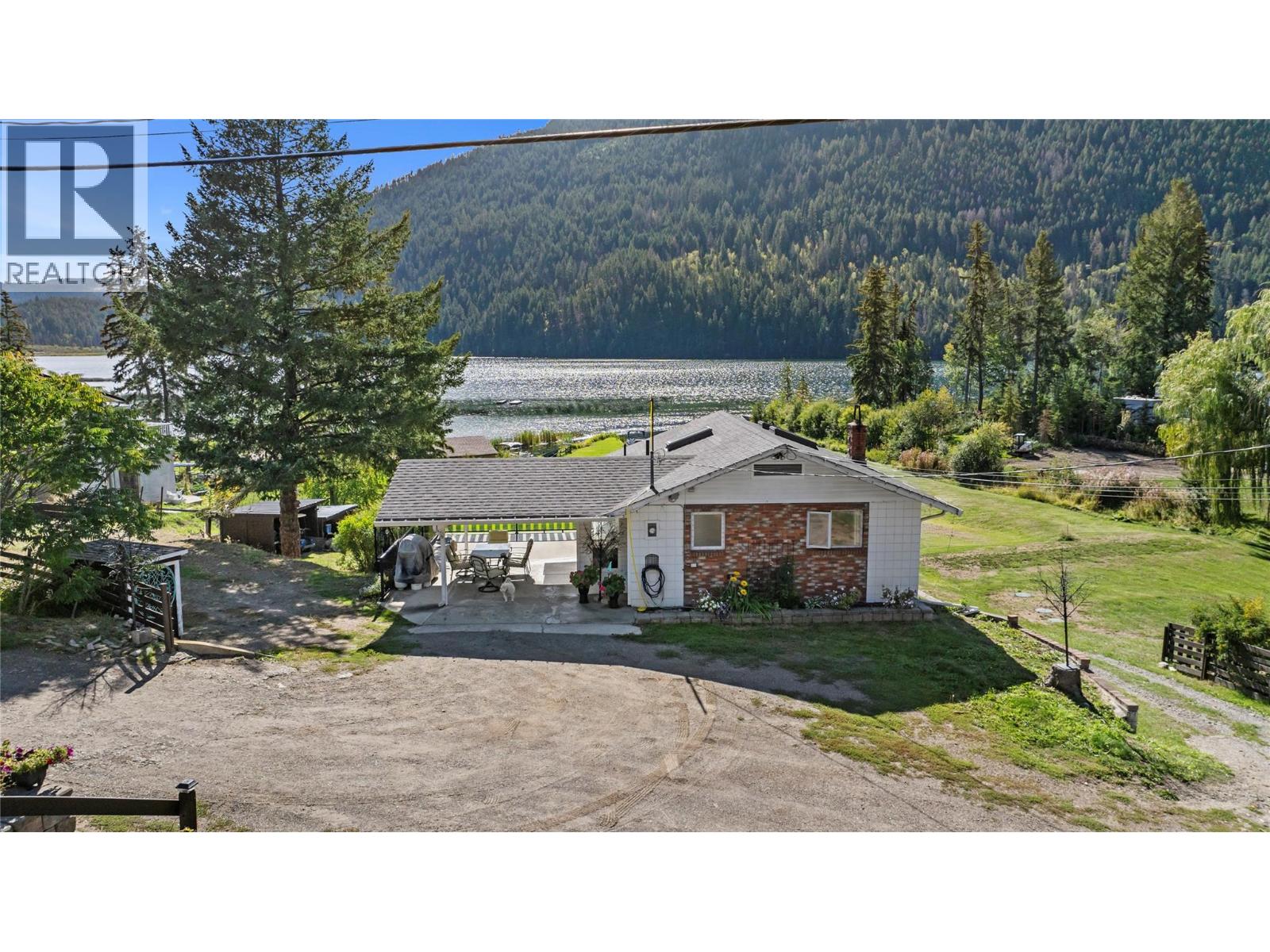 2348 Ojibway Road, Kamloops, British Columbia  V2H 1P1 - Photo 1 - 10400870