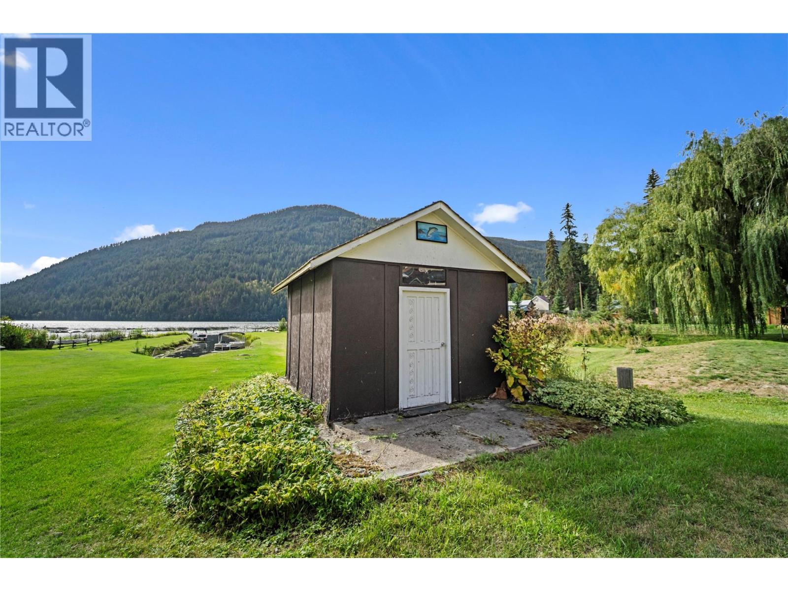 2348 Ojibway Road, Kamloops, British Columbia  V2H 1P1 - Photo 32 - 10400870