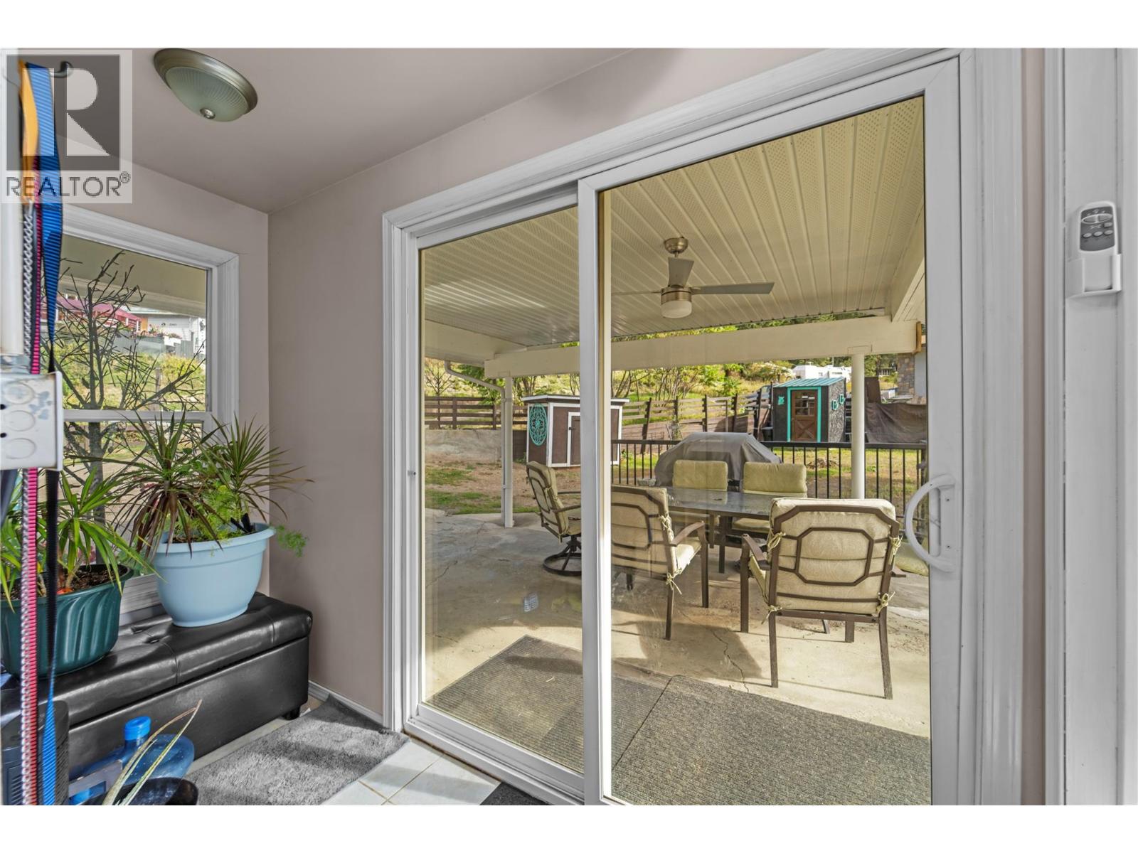 2348 Ojibway Road, Kamloops, British Columbia  V2H 1P1 - Photo 7 - 10400870