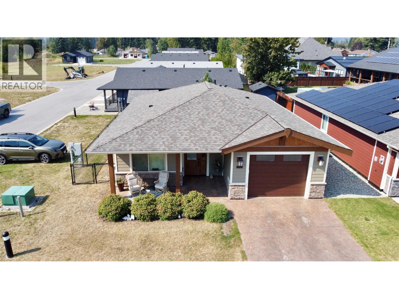 1132 Willow Row, Sicamous, British Columbia  V0E 2V0 - Photo 1 - 10400223