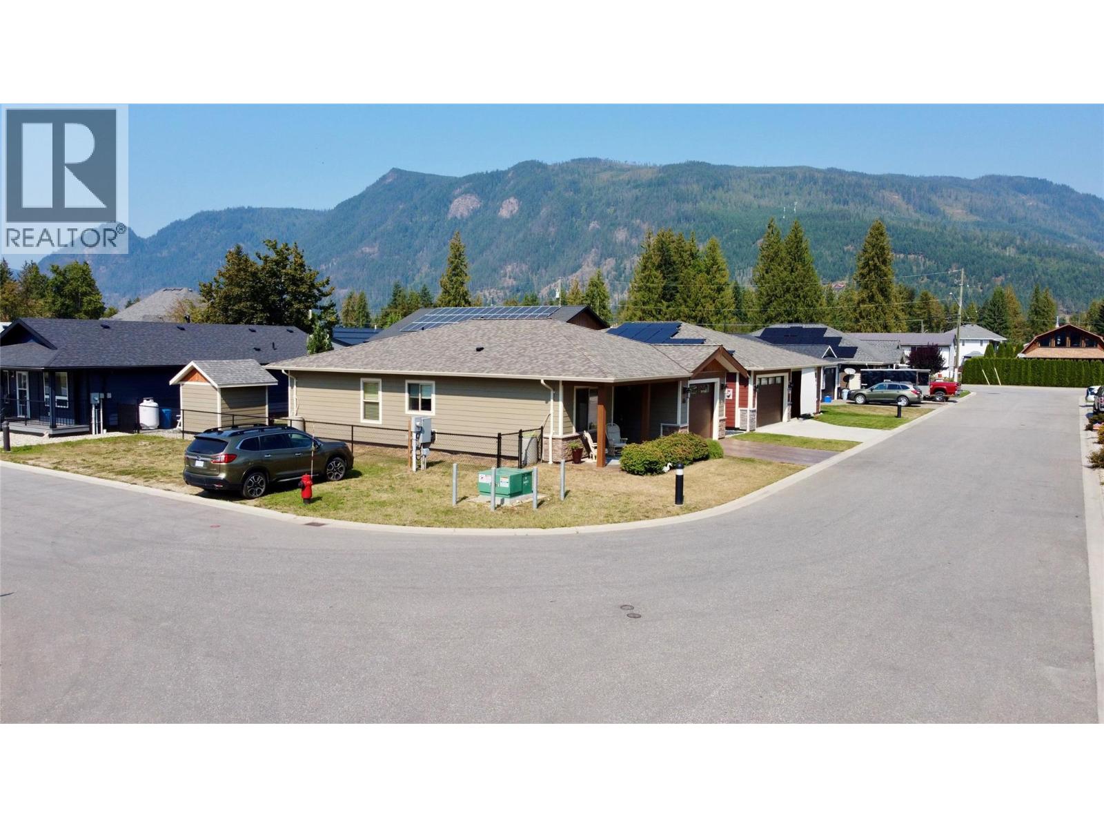 1132 Willow Row, Sicamous, British Columbia  V0E 2V0 - Photo 39 - 10400223