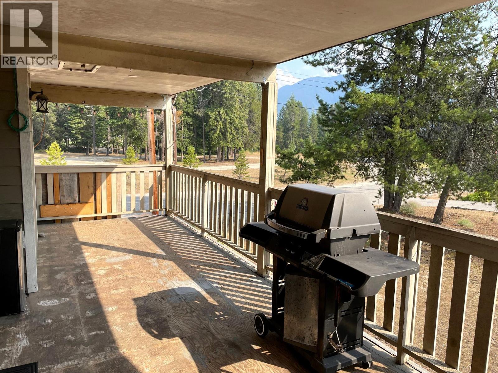 218 10th Avenue Nw, Nakusp, British Columbia  V0G 1R0 - Photo 4 - 10400519
