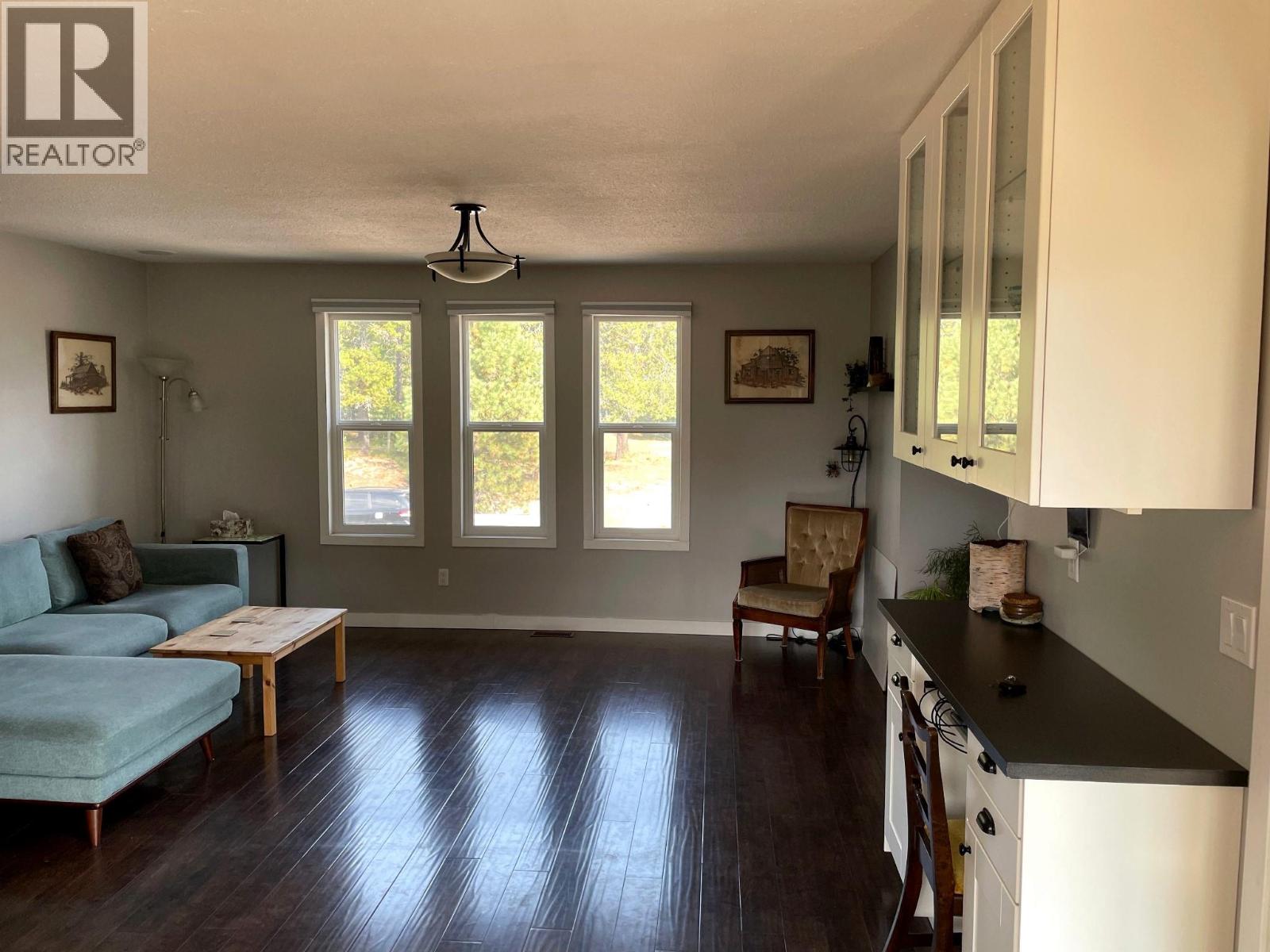 218 10th Avenue Nw, Nakusp, British Columbia  V0G 1R0 - Photo 8 - 10400519