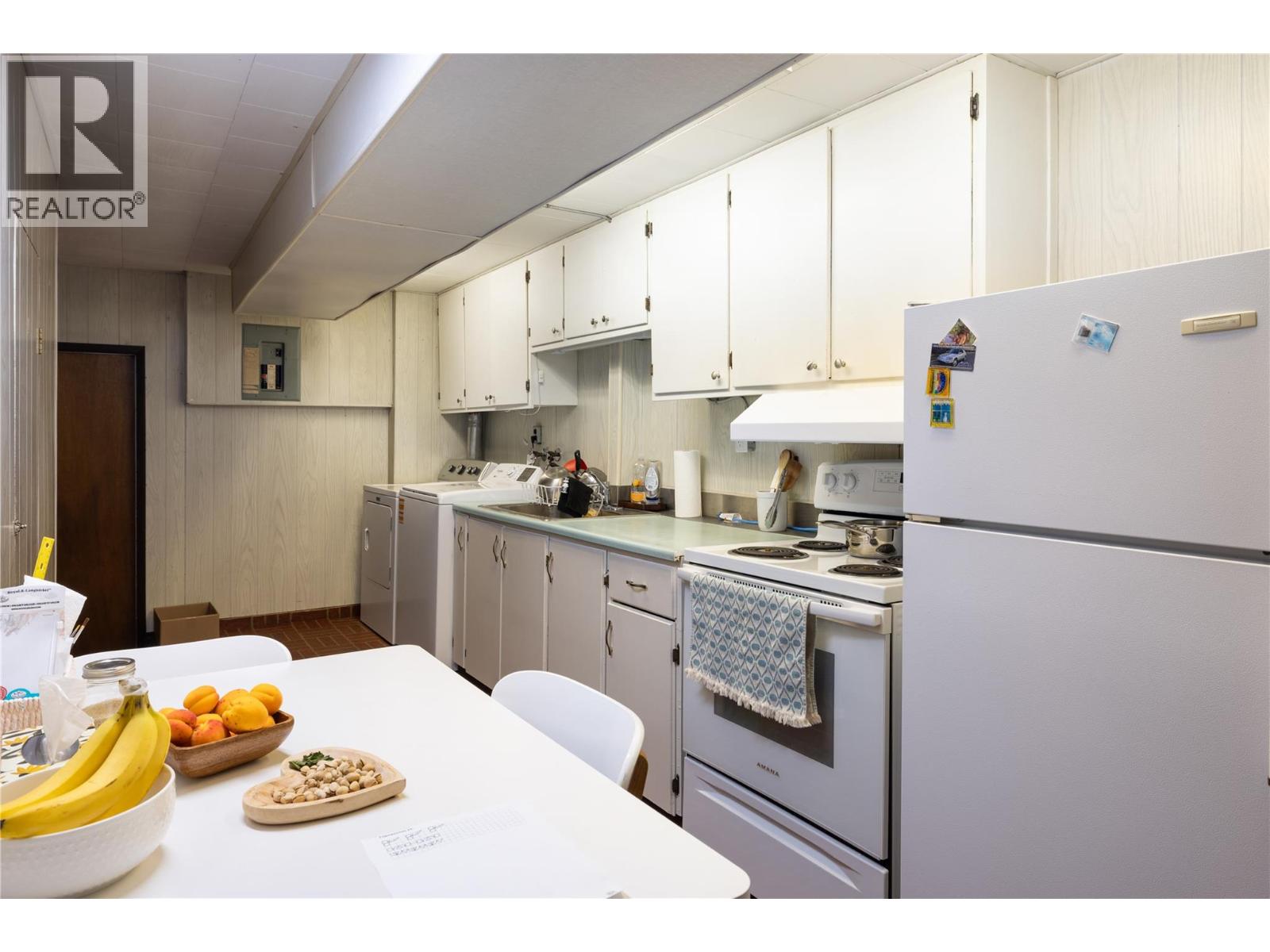 2271 Francis Street, Vernon, British Columbia  V1B 3B4 - Photo 7 - 10400875