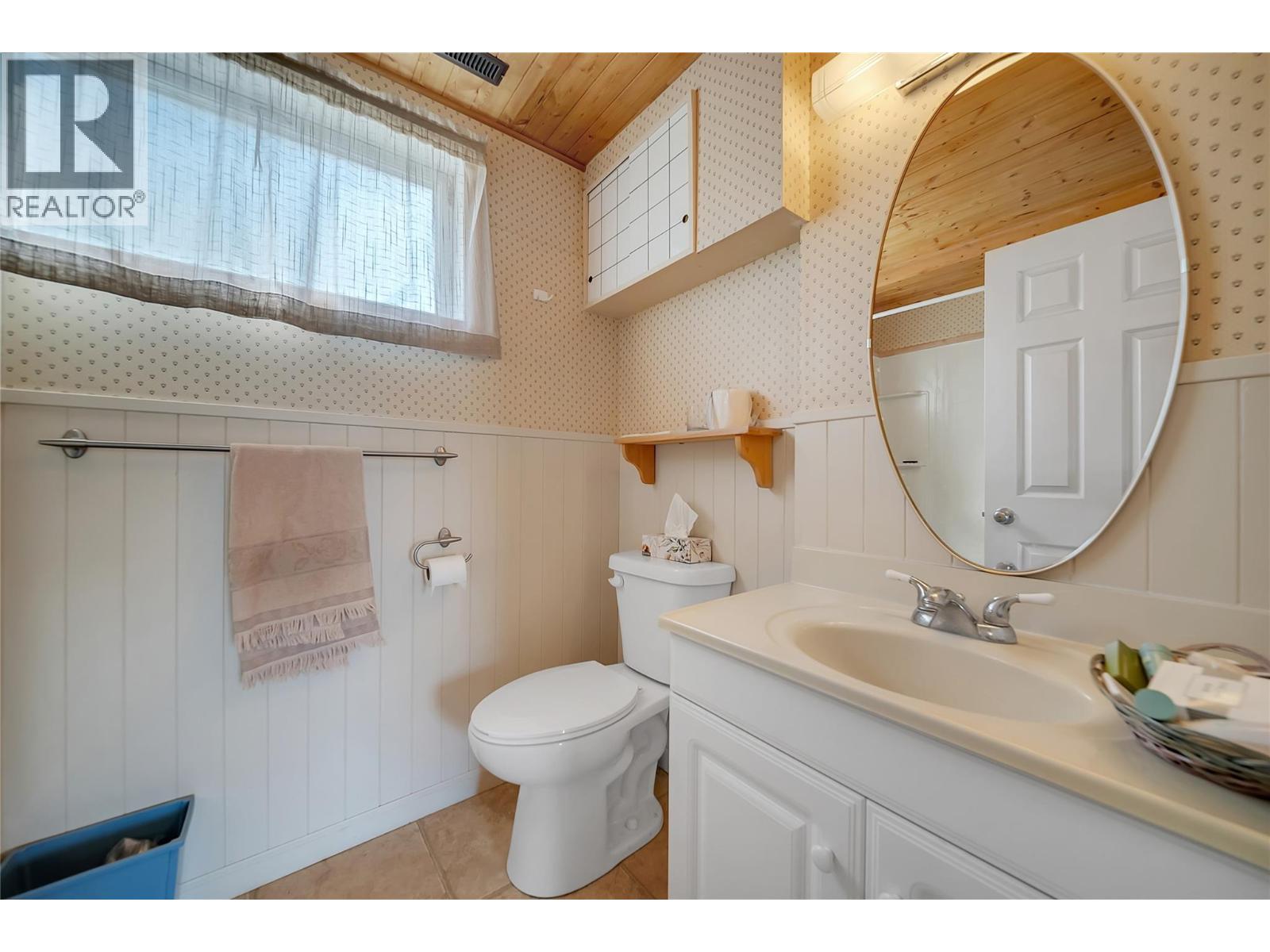 5012 33rd Street, Osoyoos, British Columbia  V0H 1V6 - Photo 26 - 10400012