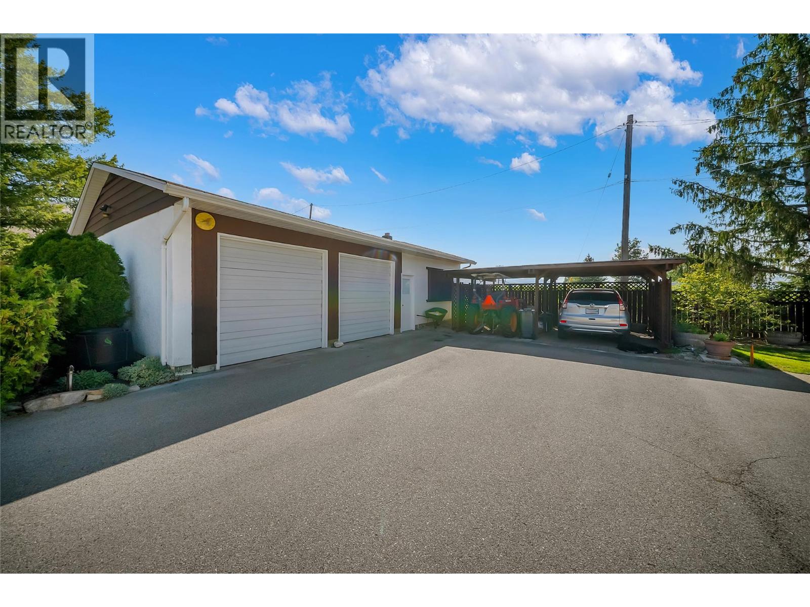 5012 33rd Street, Osoyoos, British Columbia  V0H 1V6 - Photo 4 - 10400012