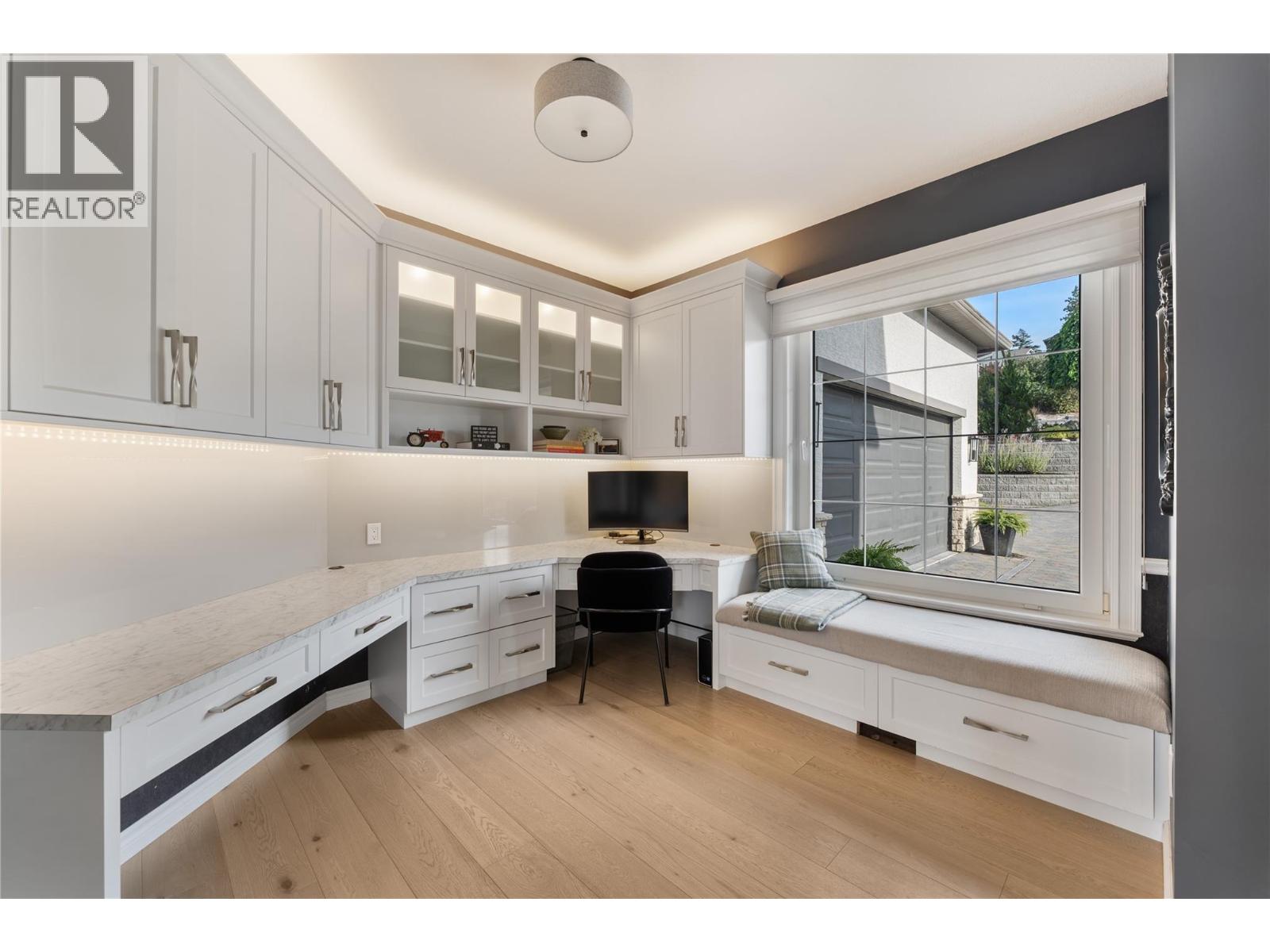408 Okaview Road, Kelowna, British Columbia  V1W 4K2 - Photo 16 - 10399882