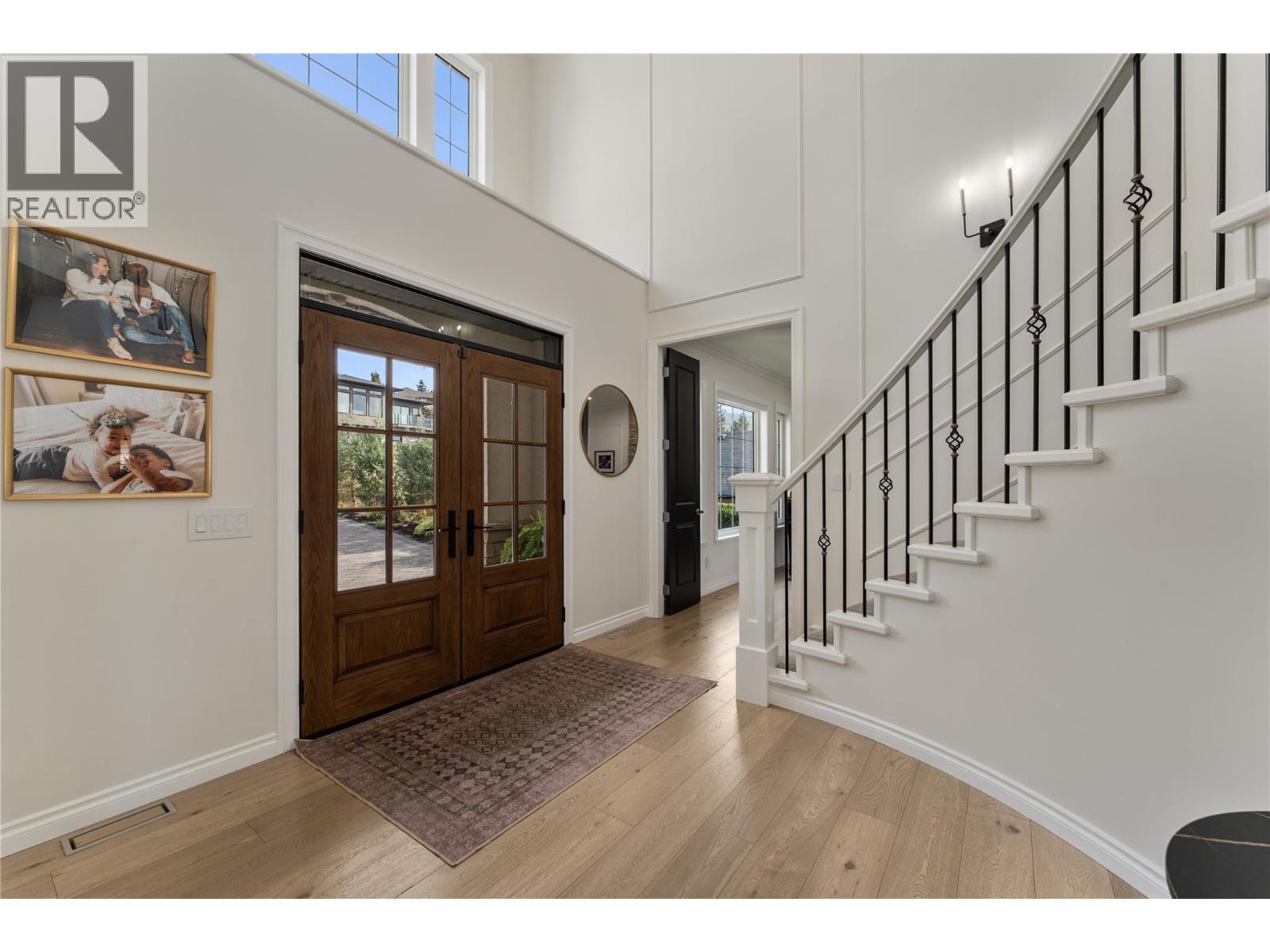 408 Okaview Road, Kelowna, British Columbia  V1W 4K2 - Photo 4 - 10399882