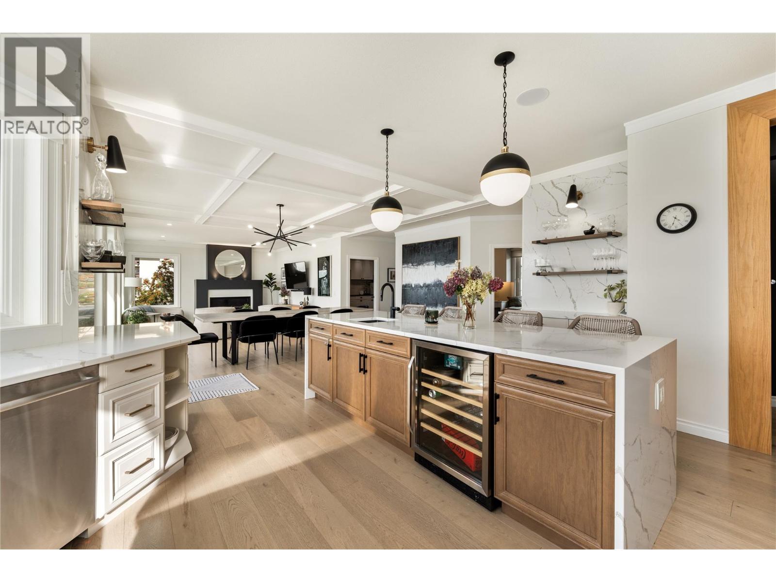 408 Okaview Road, Kelowna, British Columbia  V1W 4K2 - Photo 7 - 10399882