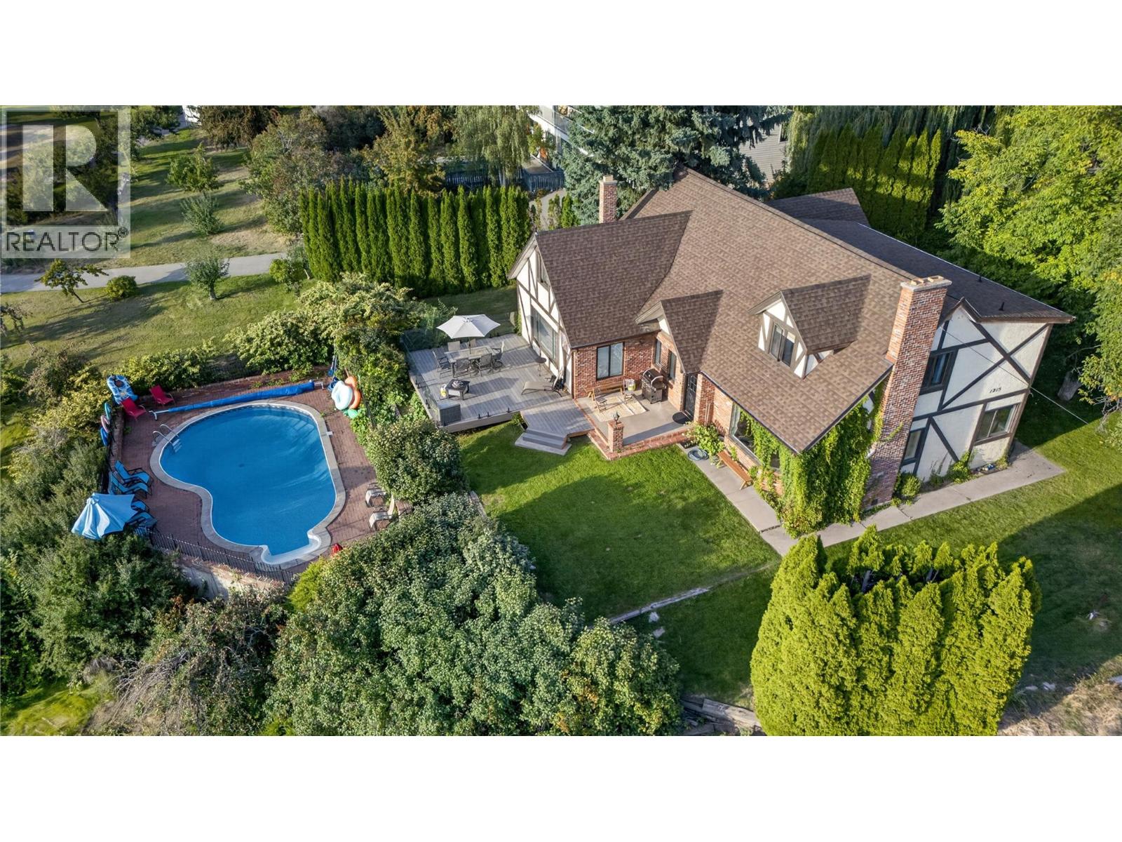 1215 Arawana Road, Naramata, British Columbia  V0H 1N1 - Photo 1 - 10400904