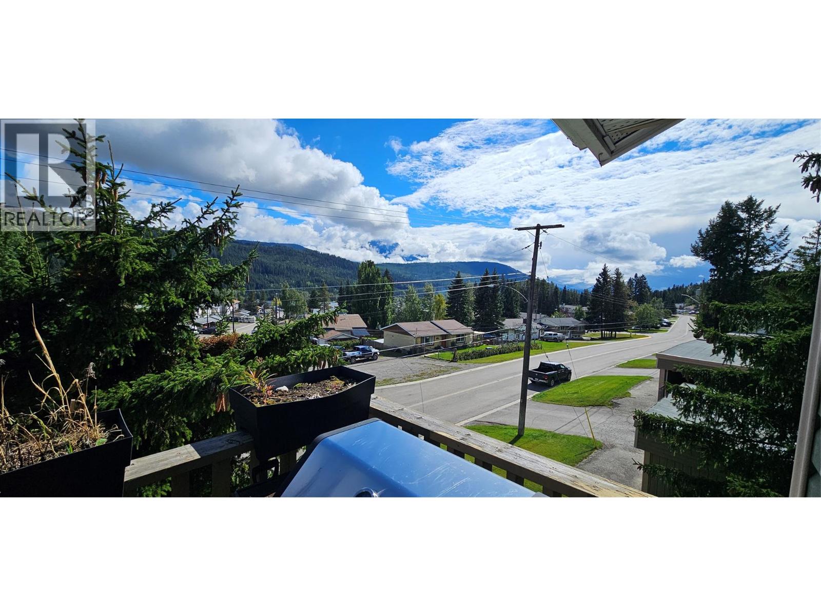 1335 Alpine Drive Unit# 301a, Elkford, British Columbia  V0B 1H0 - Photo 4 - 10399505