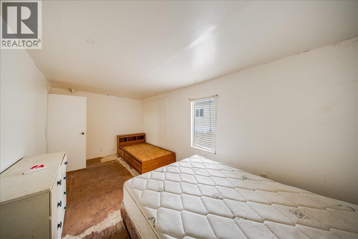 1427 Airport Road, Salmo, British Columbia  V0G 1Z0 - Photo 12 - 10400712