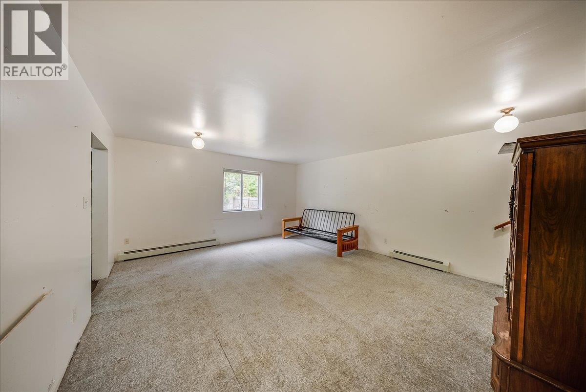 1427 Airport Road, Salmo, British Columbia  V0G 1Z0 - Photo 13 - 10400712