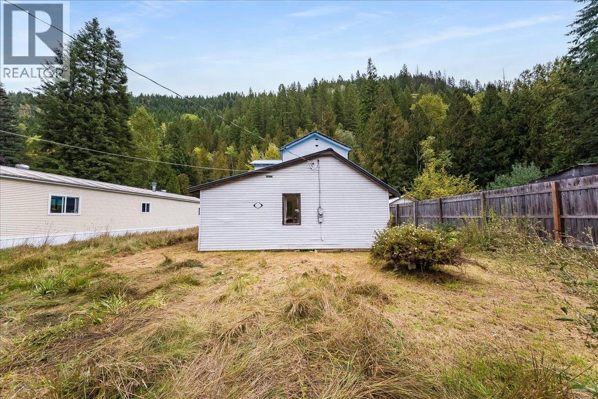1427 Airport Road, Salmo, British Columbia  V0G 1Z0 - Photo 24 - 10400712