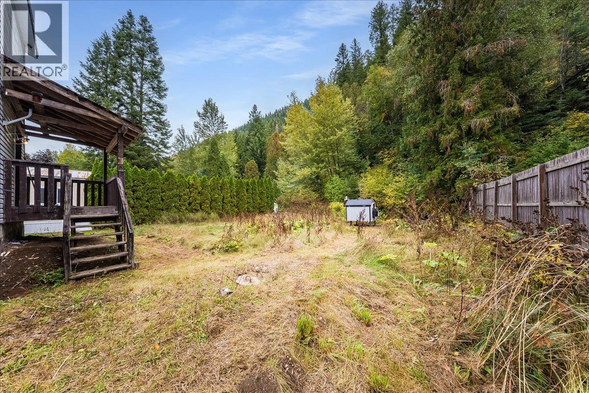 1427 Airport Road, Salmo, British Columbia  V0G 1Z0 - Photo 25 - 10400712