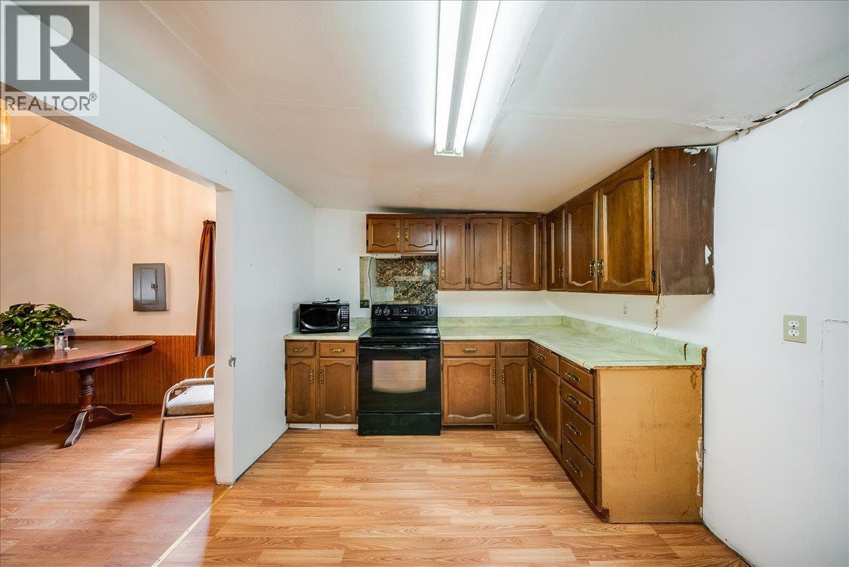 1427 Airport Road, Salmo, British Columbia  V0G 1Z0 - Photo 4 - 10400712