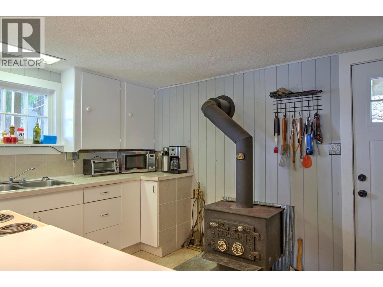 3602 Mabel Lake Road Unit# 5, Lumby, British Columbia  V0E 2G6 - Photo 12 - 10400613