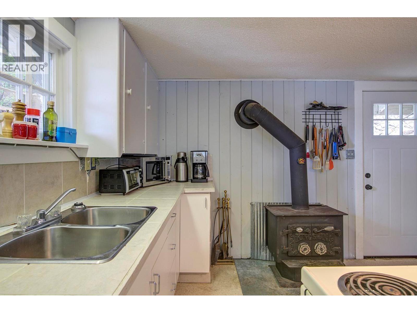 3602 Mabel Lake Road Unit# 5, Lumby, British Columbia  V0E 2G6 - Photo 13 - 10400613