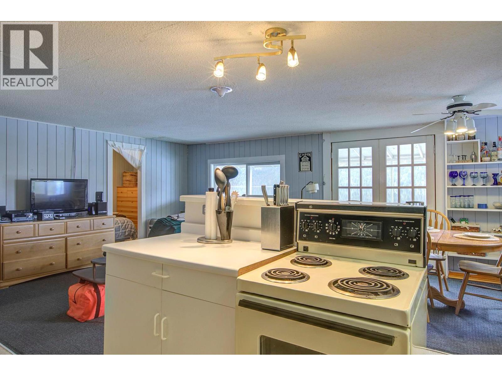 3602 Mabel Lake Road Unit# 5, Lumby, British Columbia  V0E 2G6 - Photo 14 - 10400613
