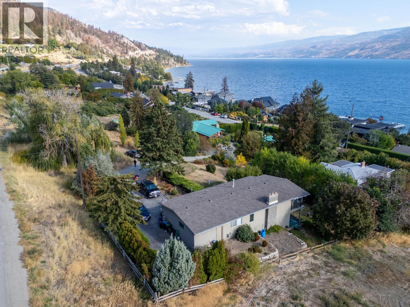 5284 Tailyour Lane, Peachland, British Columbia  V0H 1X1 - Photo 1 - 10400927