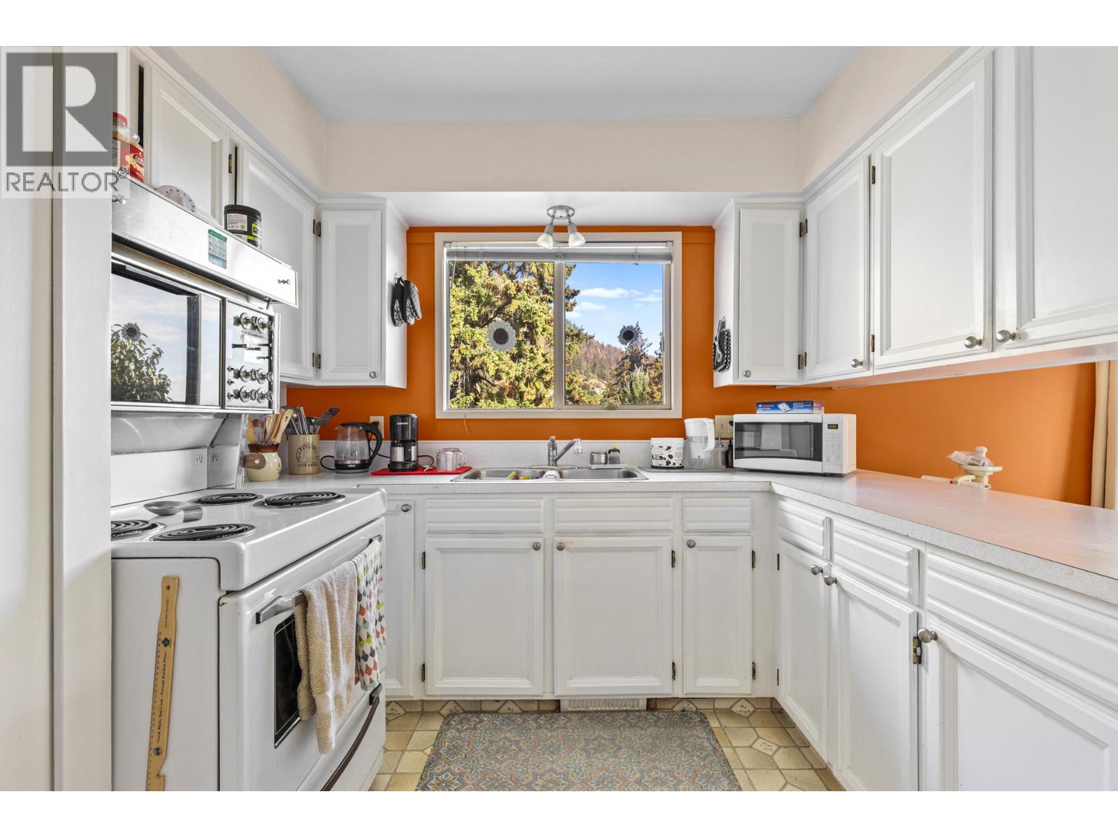 5284 Tailyour Lane, Peachland, British Columbia  V0H 1X1 - Photo 14 - 10400927